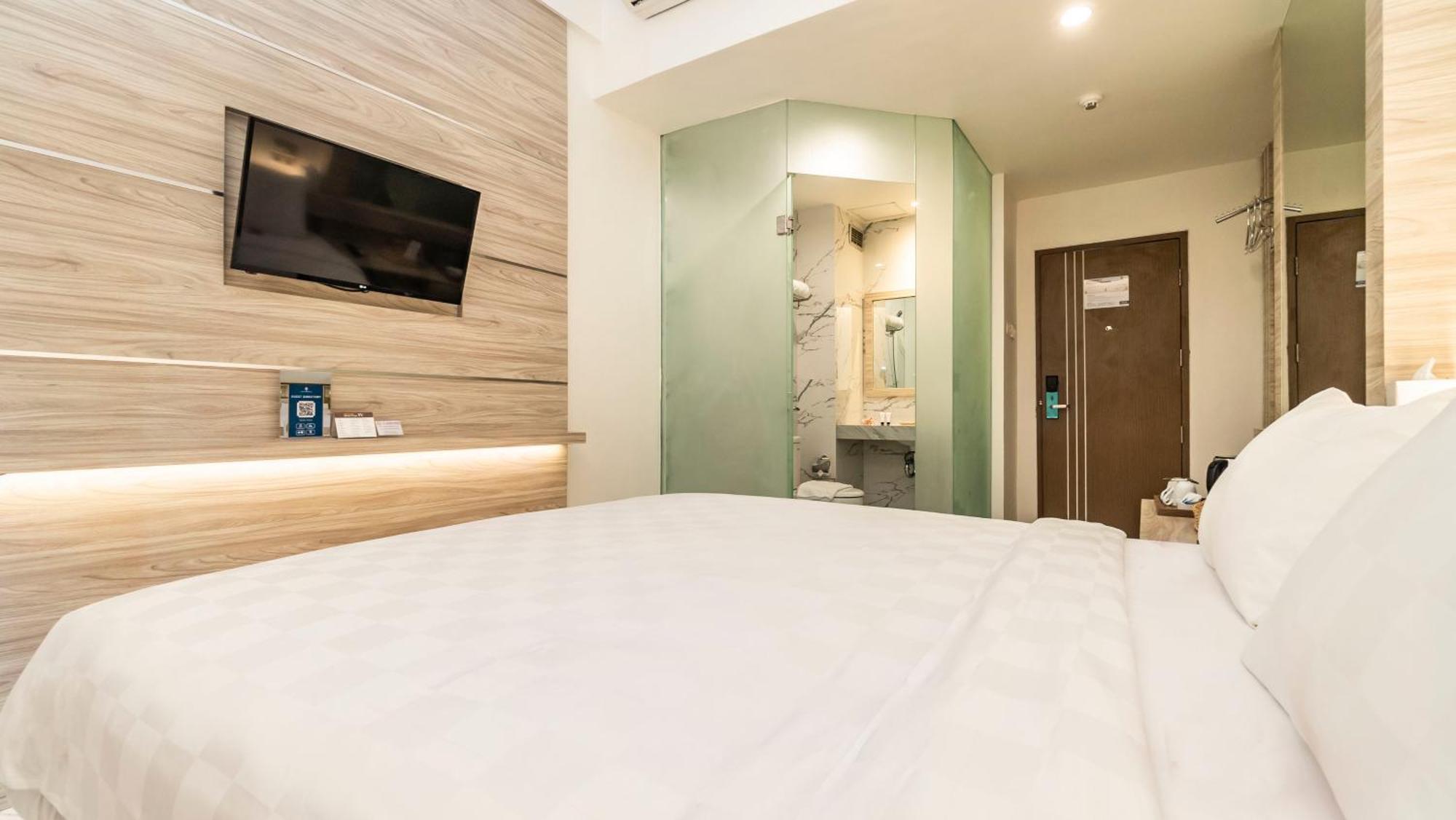 City Of Aventus Hotel - Denpasar Rum bild
