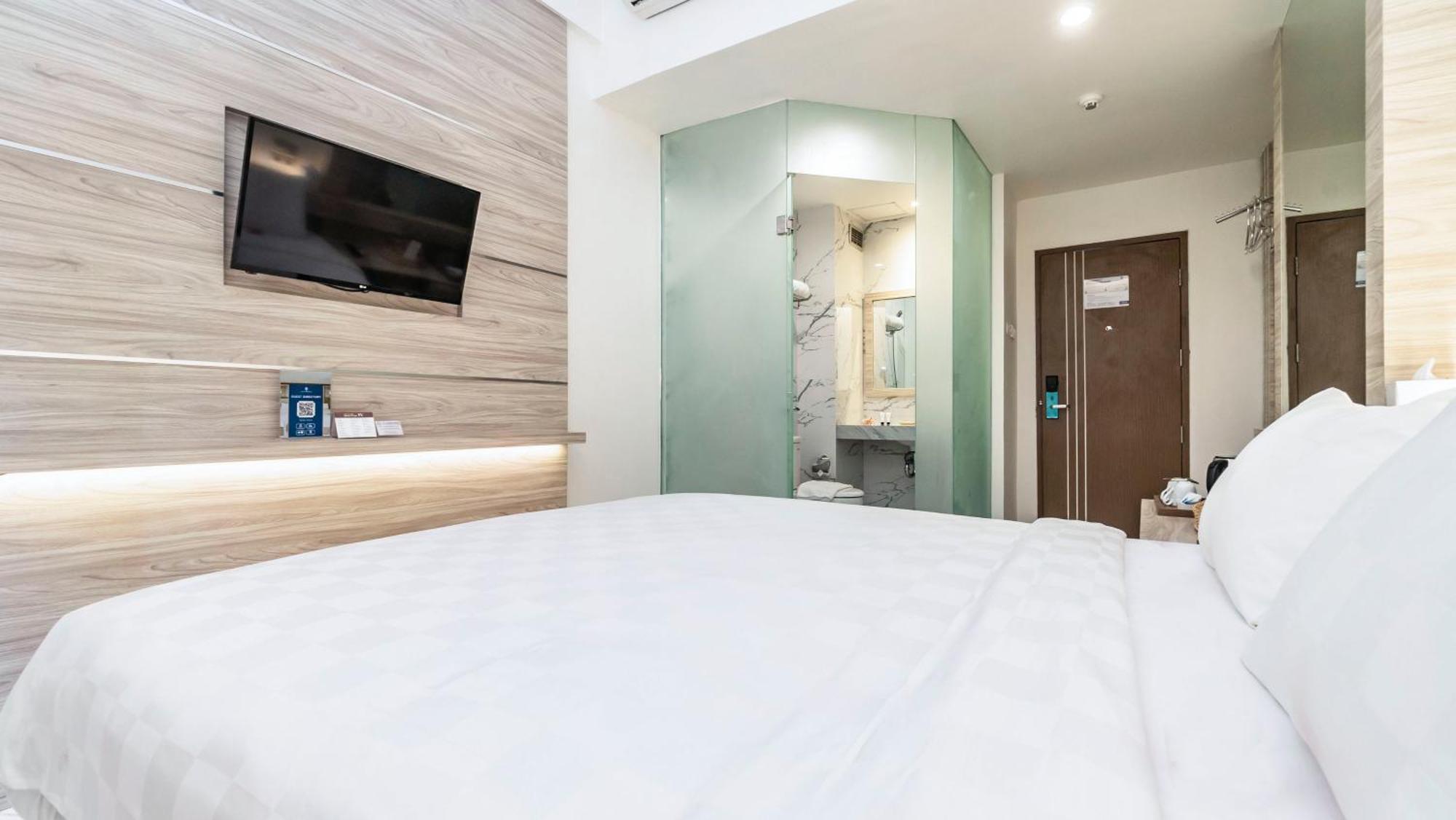 City Of Aventus Hotel - Denpasar Rum bild